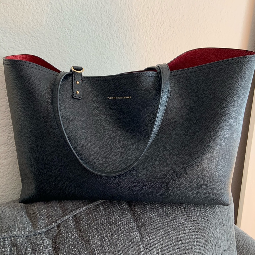 Tommy Hilfiger Tote